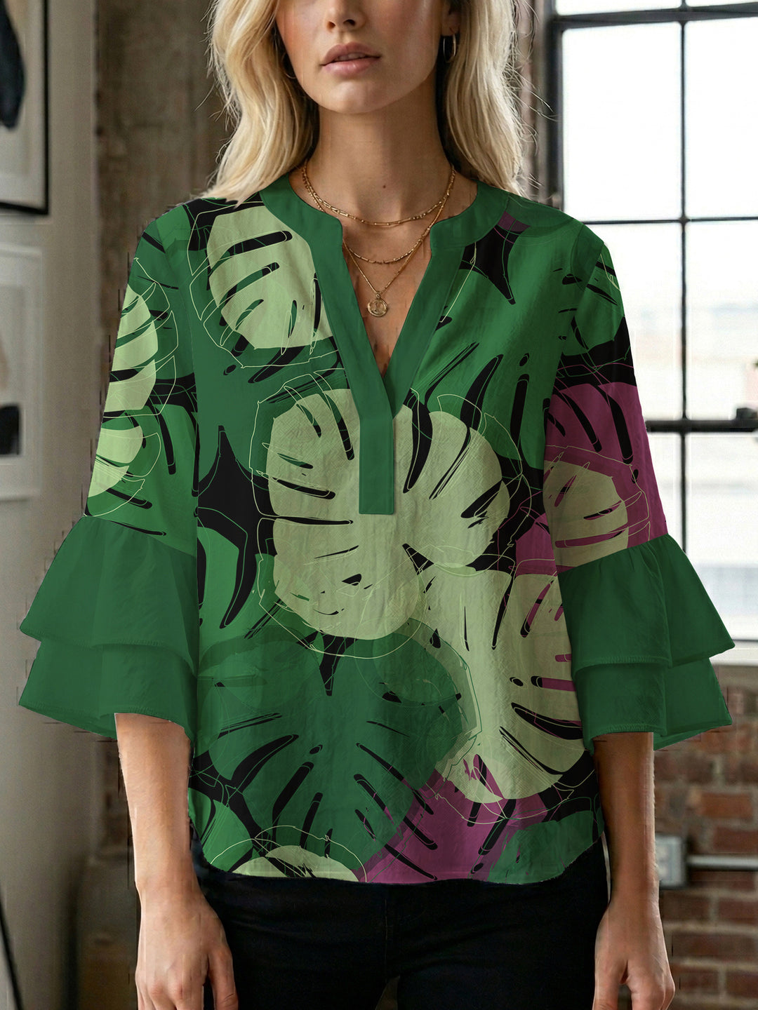 Women's blouse with voluminous wing sleeves and intense leaf pattern Lisslune