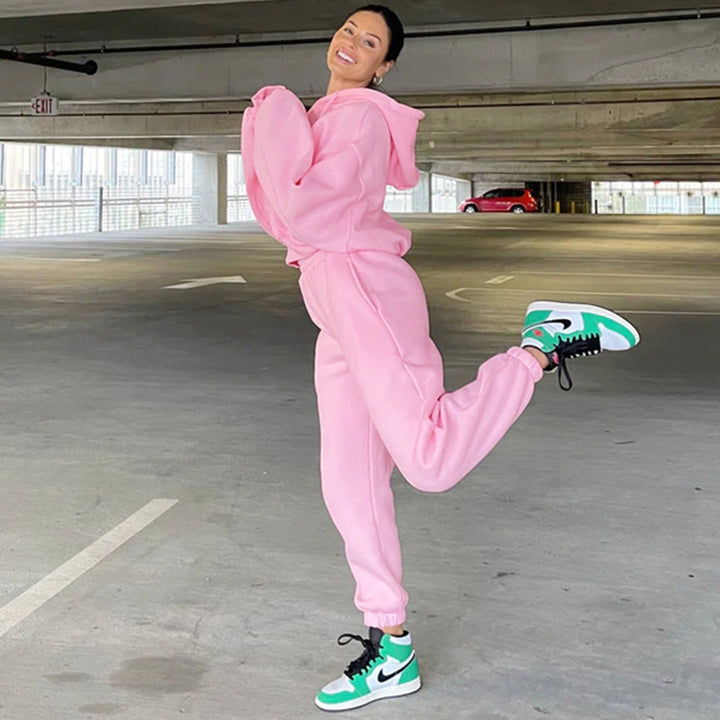 Women's comfortable cropped hoodie and jogger set Lisslune