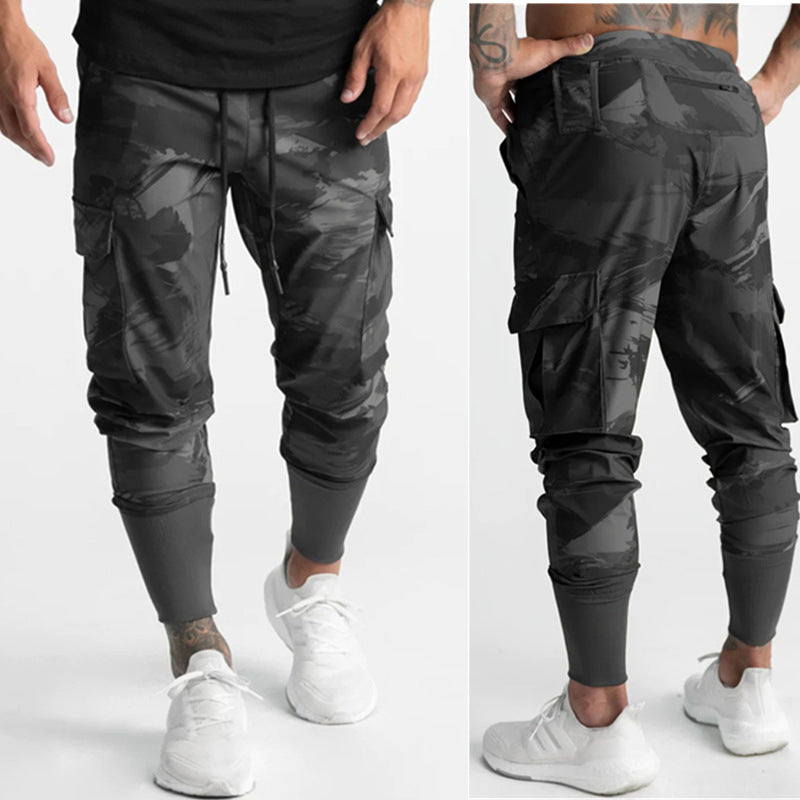 Men's cargo jogging pants with elastic waistband and practical side pockets Lisslune