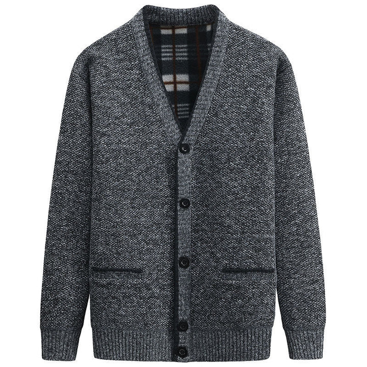 Men's stylish cardigan with V-neck and lovely details Lisslune