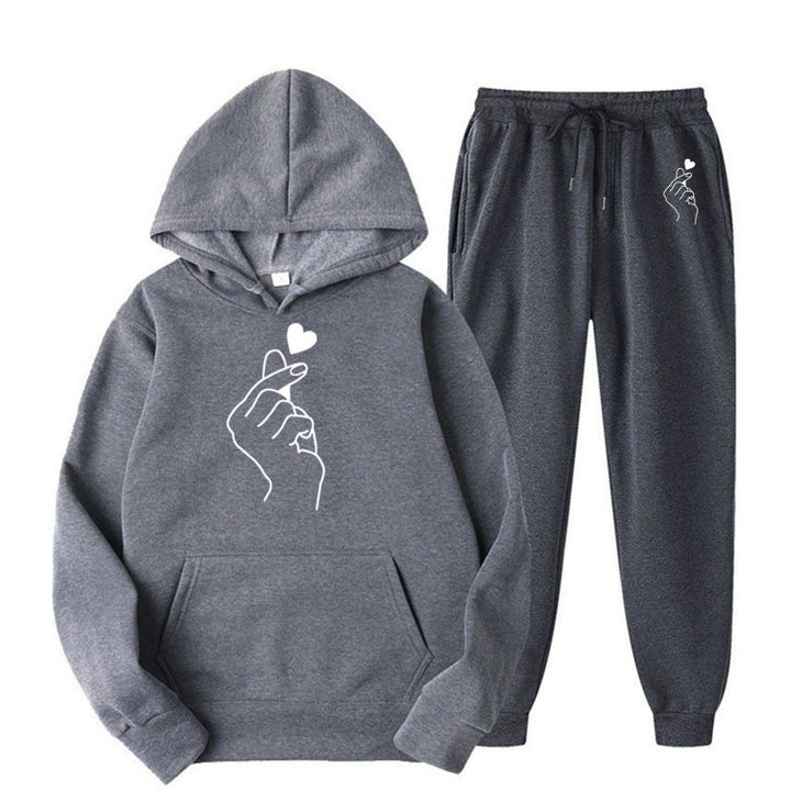 Women's tracksuit with creative heart motif and comfortable fit Lisslune