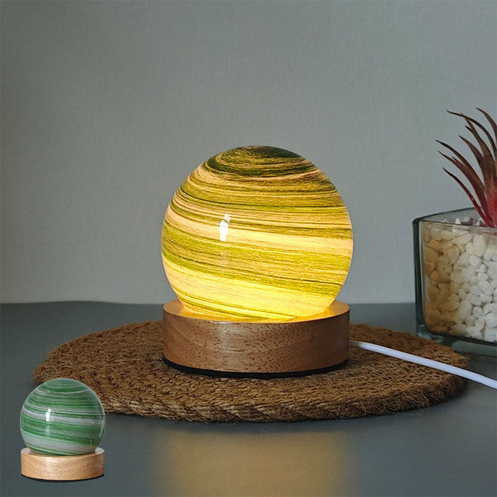 Lisslune | Enchanting Planet Lamp – A Universe of Colors and Dreams