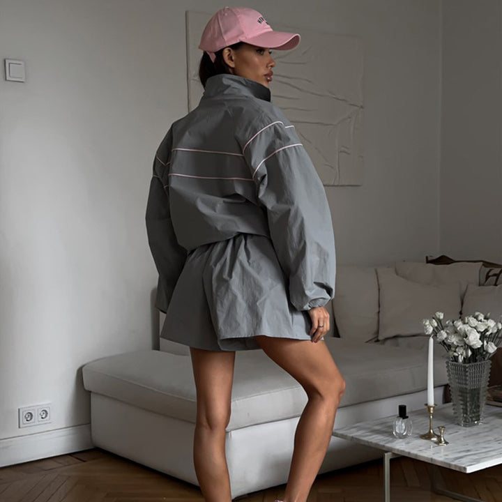 Ladies sporty complete set with spacious jacket and shorts Lisslune