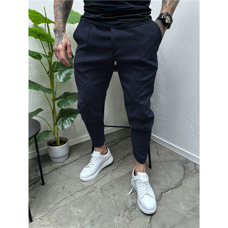 Men's stylish joggers with a slim fit and practical pockets Lisslune