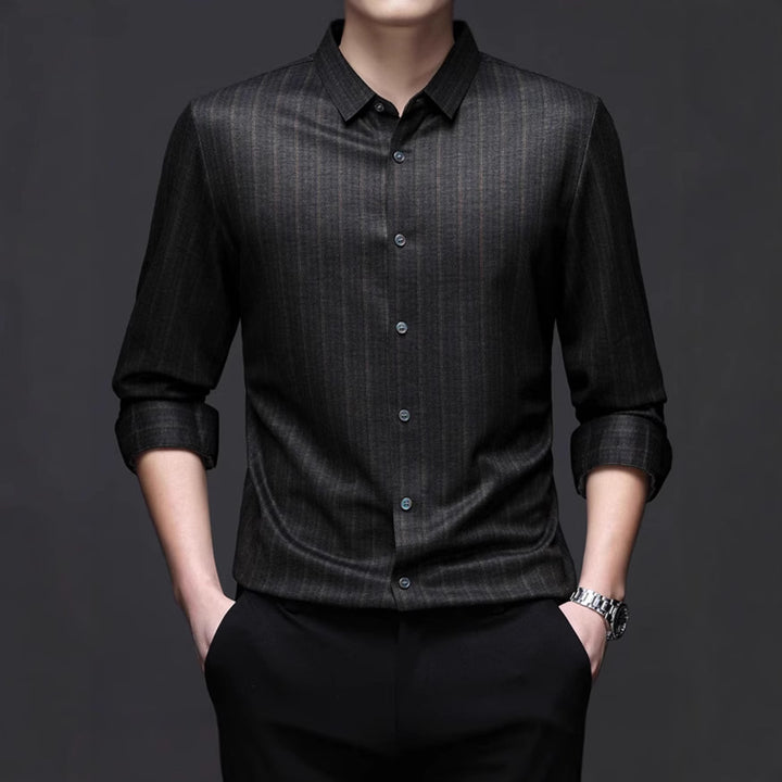 Men's long-sleeve shirt with fine striped texture and modern cut Lisslune