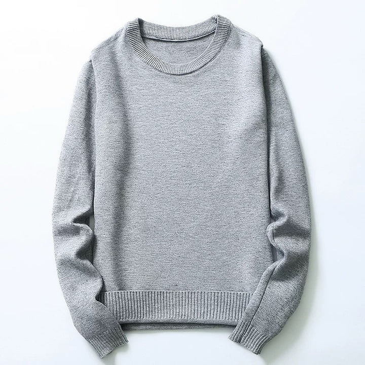 Men's fine knit sweater with classic round neckline Lisslune