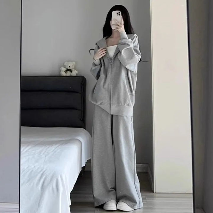 Women Comfortable Oversized Tracksuit with Hood and Side Pockets Lisslune