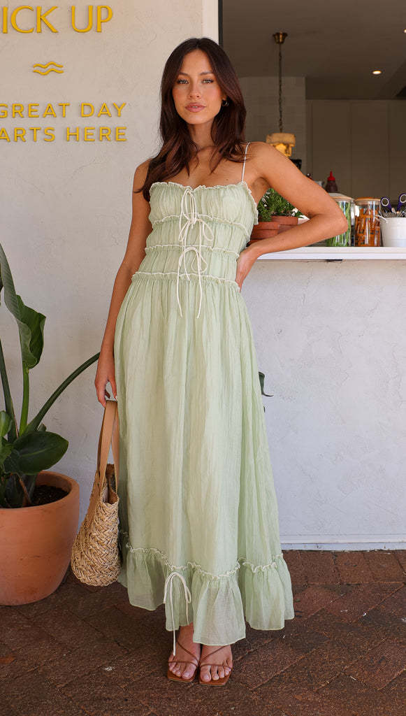 Ladies' maxi dress with ruffle details and adjustable straps Lisslune