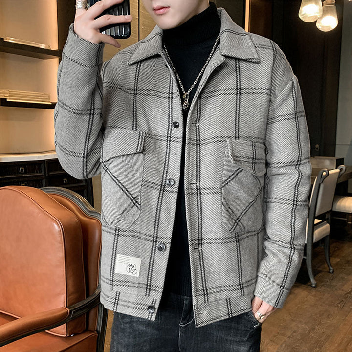 Men's stylish and lightly padded check jacket with practical flap pockets Lisslune