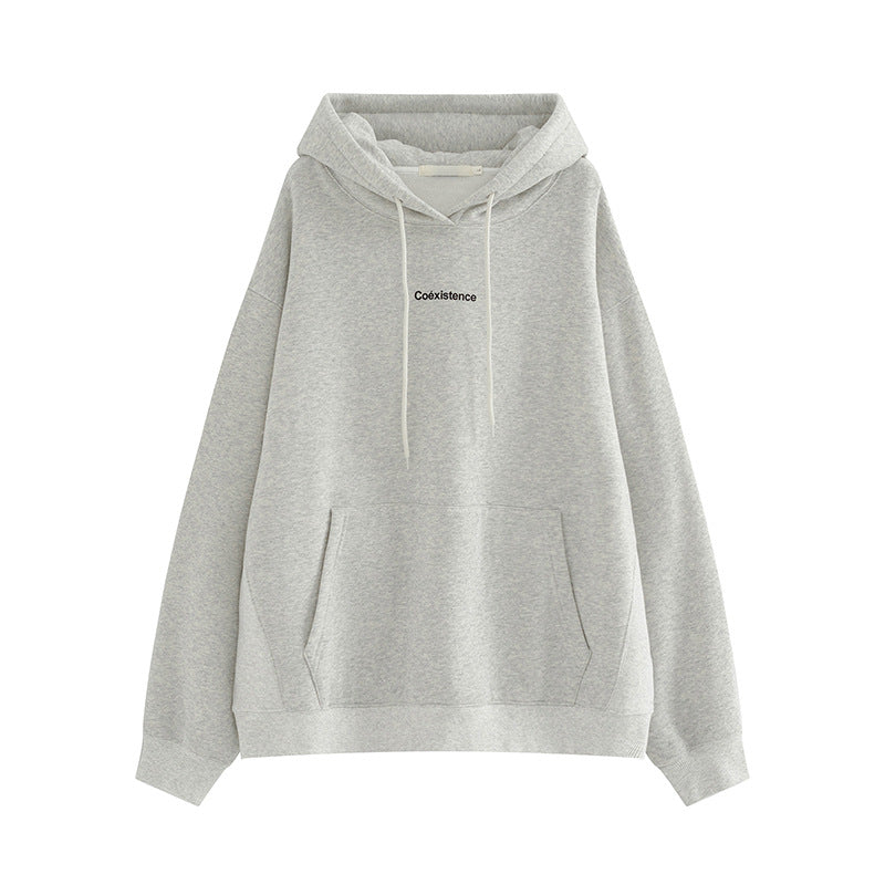 Women's hoodie with a casual cut and practical kangaroo pocket design