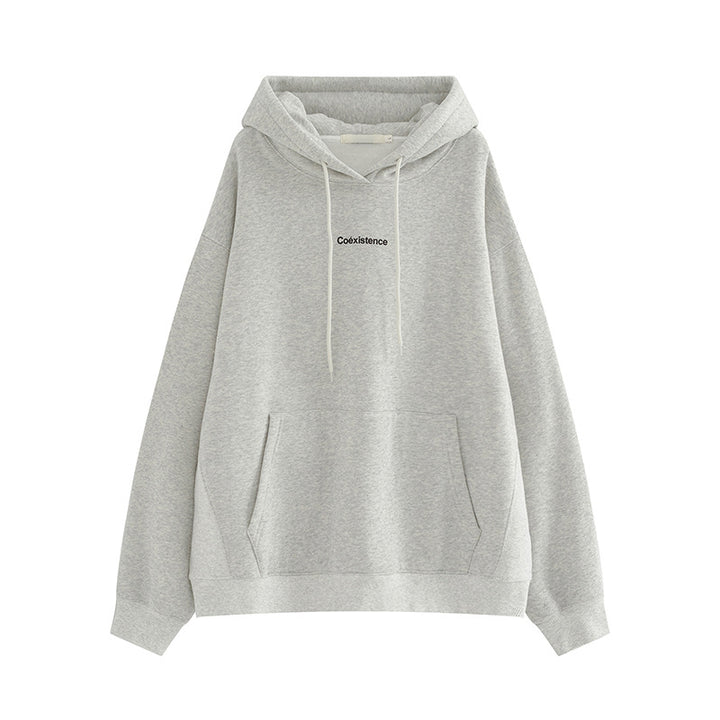 Women's hoodie with a casual cut and practical kangaroo pocket design