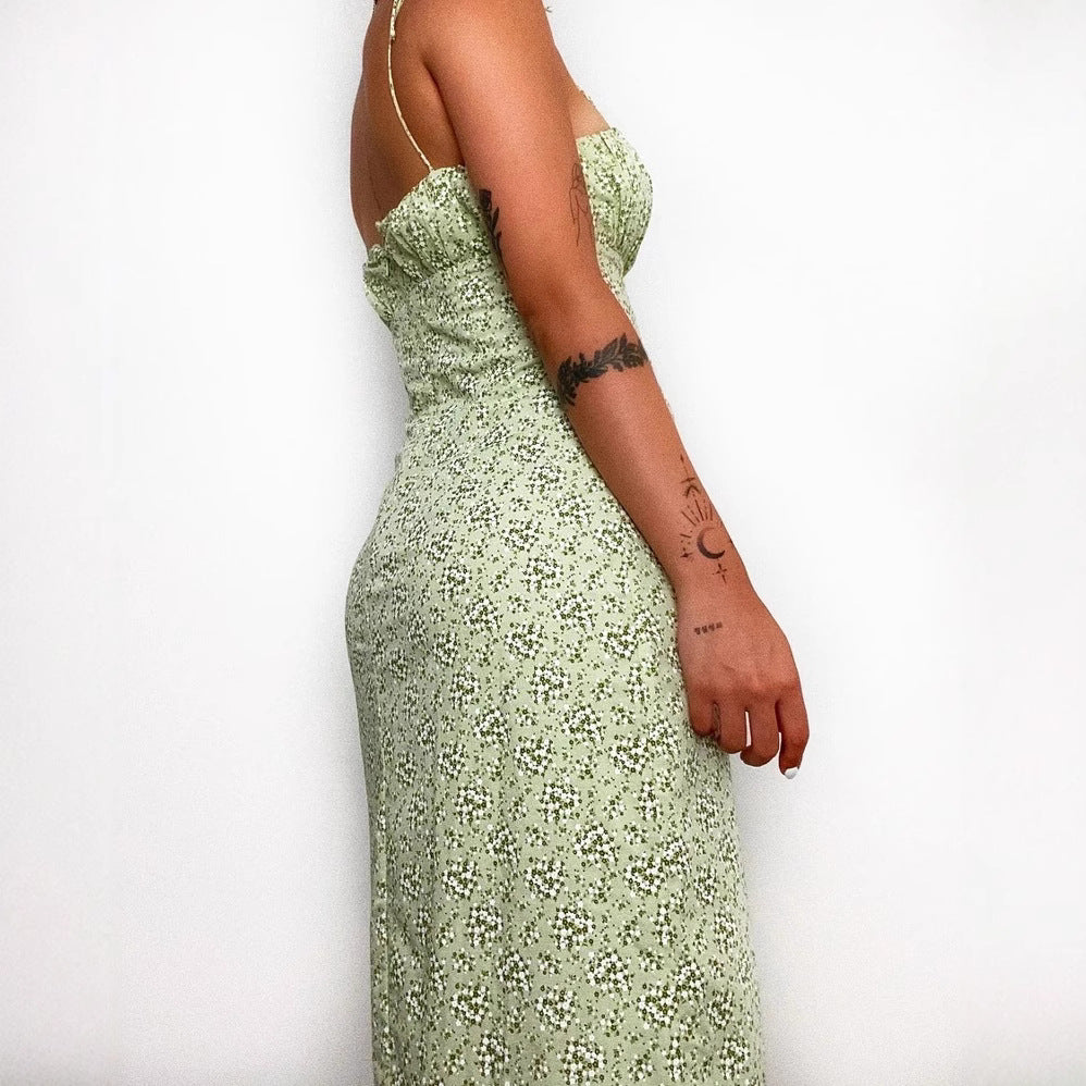 Women's midi dress with subtle floral pattern and slit Lune London