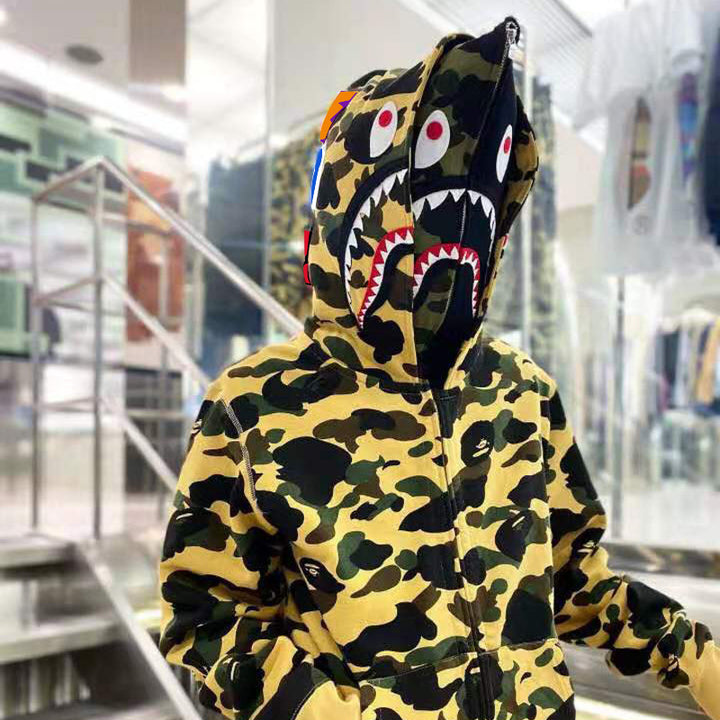 Men's hoodie with a unique camouflage design and a striking zipper Lisslune