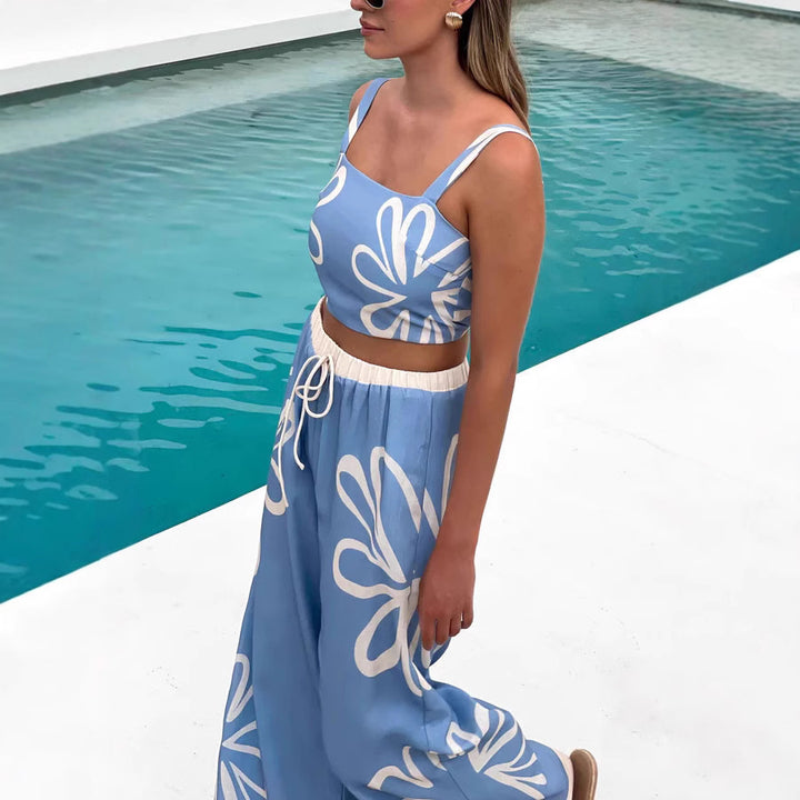Ladies leisure top and wide-cut trousers with floral pattern Lune London