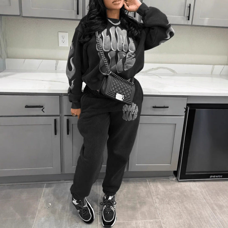 Women's tracksuit with trendy graphic design and sporty fit Lisslune