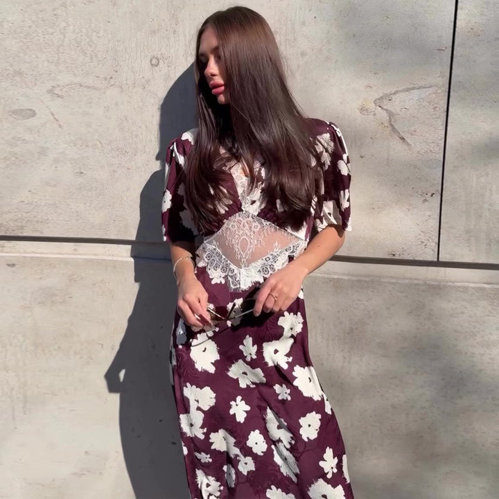 Women's maxi dress with elegant lace and floral pattern appliqué