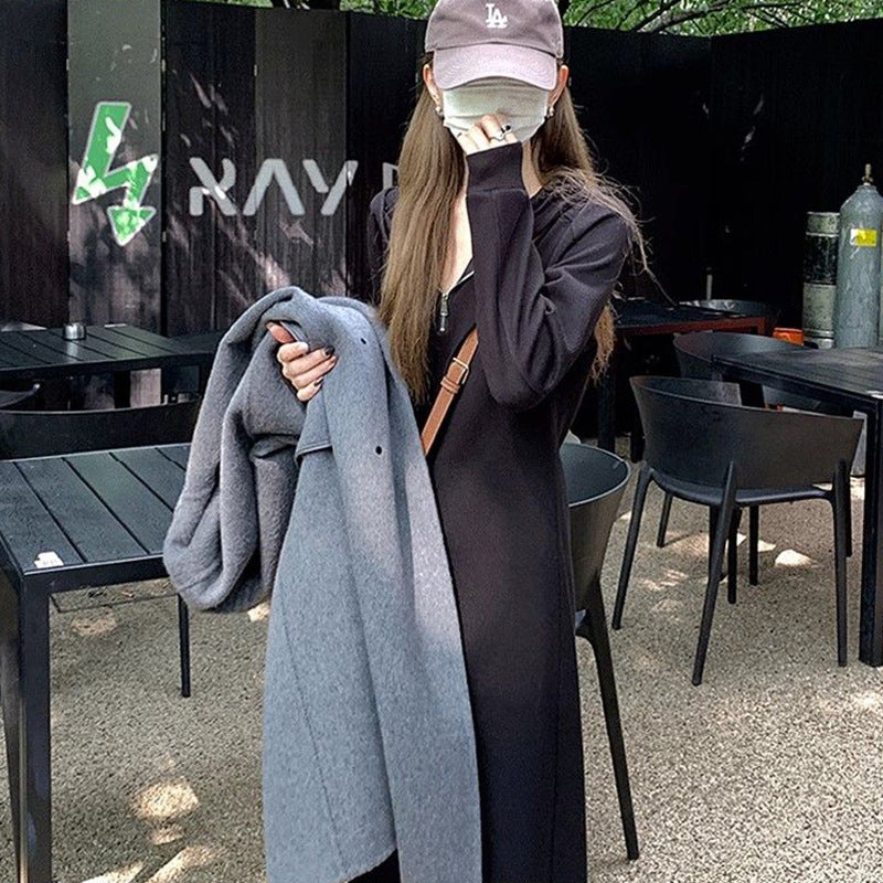 Women's hooded dress with a long silhouette and casual fit