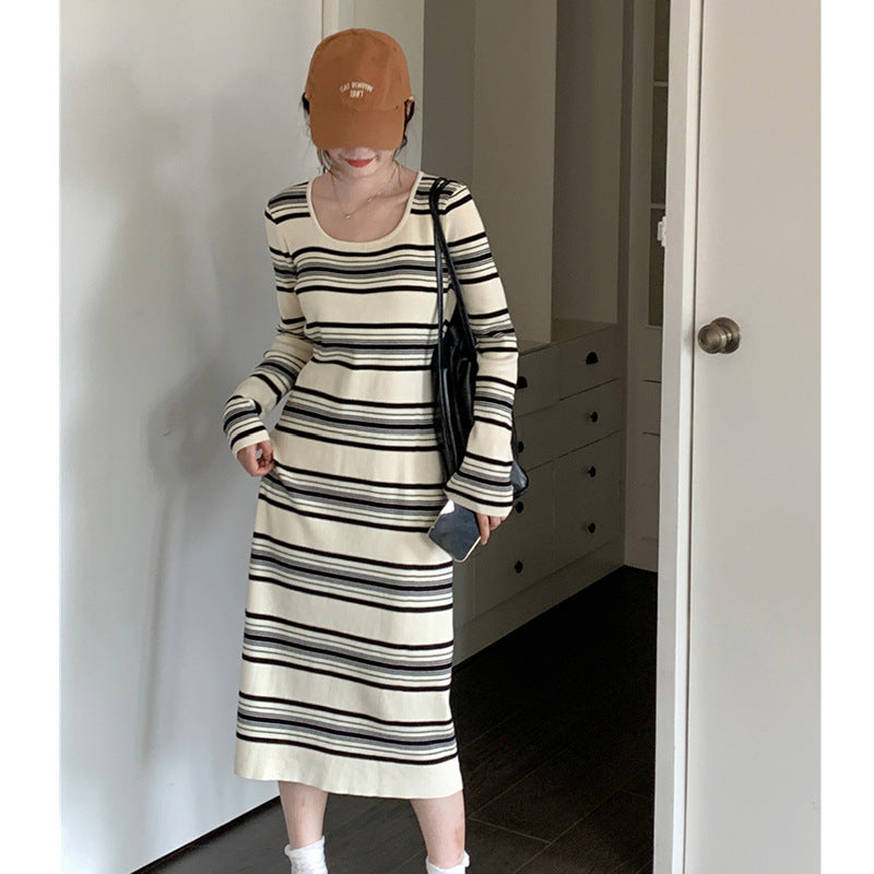 Women's Long Sleeve Striped Dress with Figure-Hugging Cut and Round Neckline