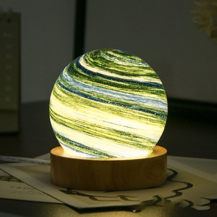 Lisslune | Enchanting Planet Lamp – A Universe of Colors and Dreams