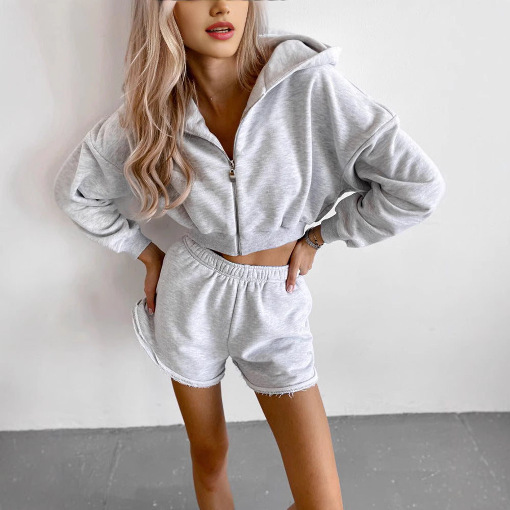 Ladies sporty and casual set with cropped hoodie and short joggers Lisslune