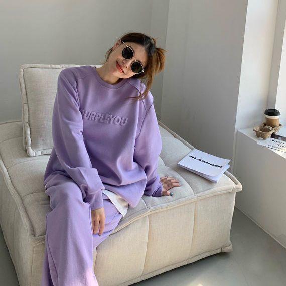 Women's Urban Lounge Outfit with oversized sweatshirt and casual joggers Lisslune