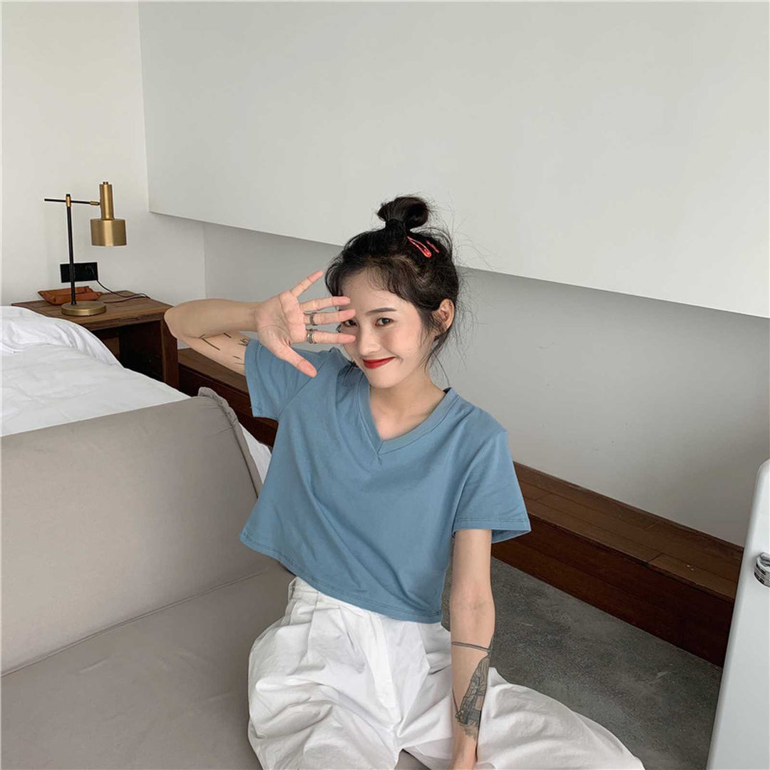 Women Short Sleeve T-Shirt with V-Neck and Casual Cut