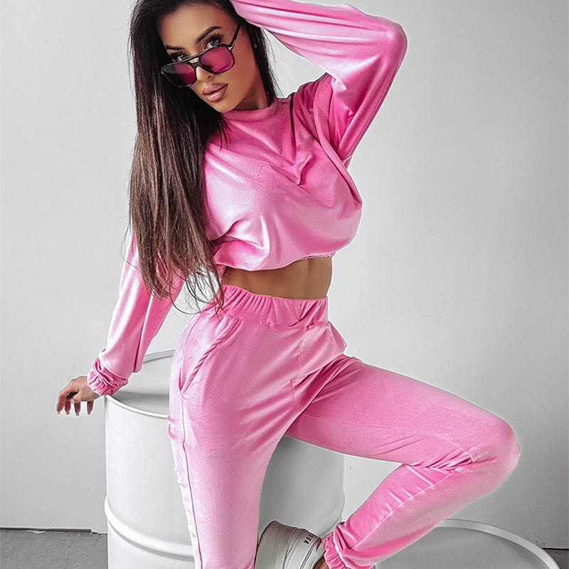 Women's sporty loungewear set with cropped top and elastic pants Lisslune