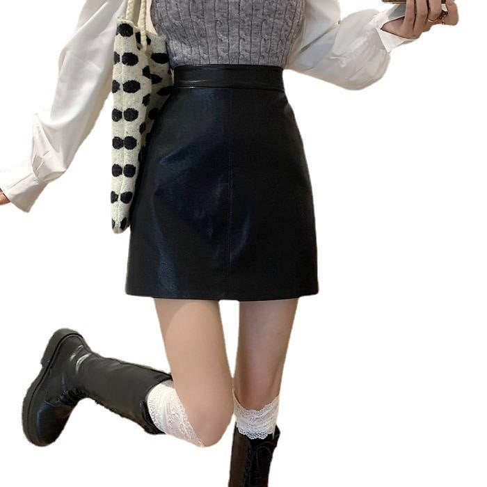 Ladies pencil skirt made of high-quality faux leather with contemporary cut
