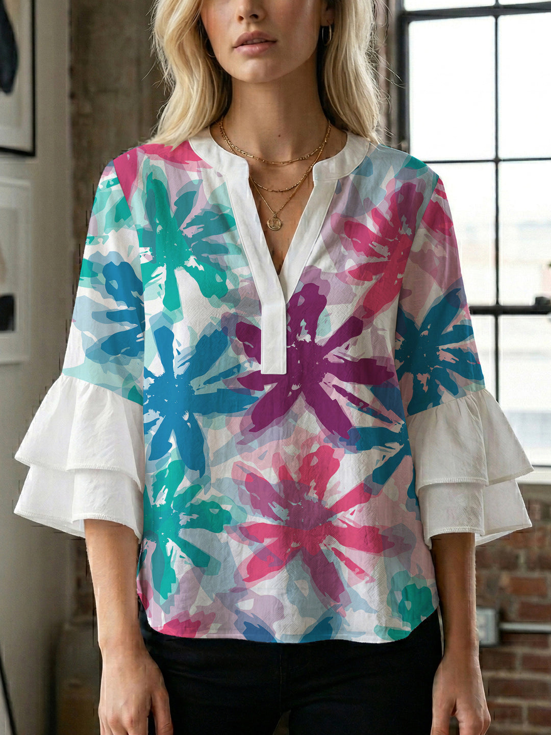 Women's blouse with voluminous sleeves and floral design Lisslune