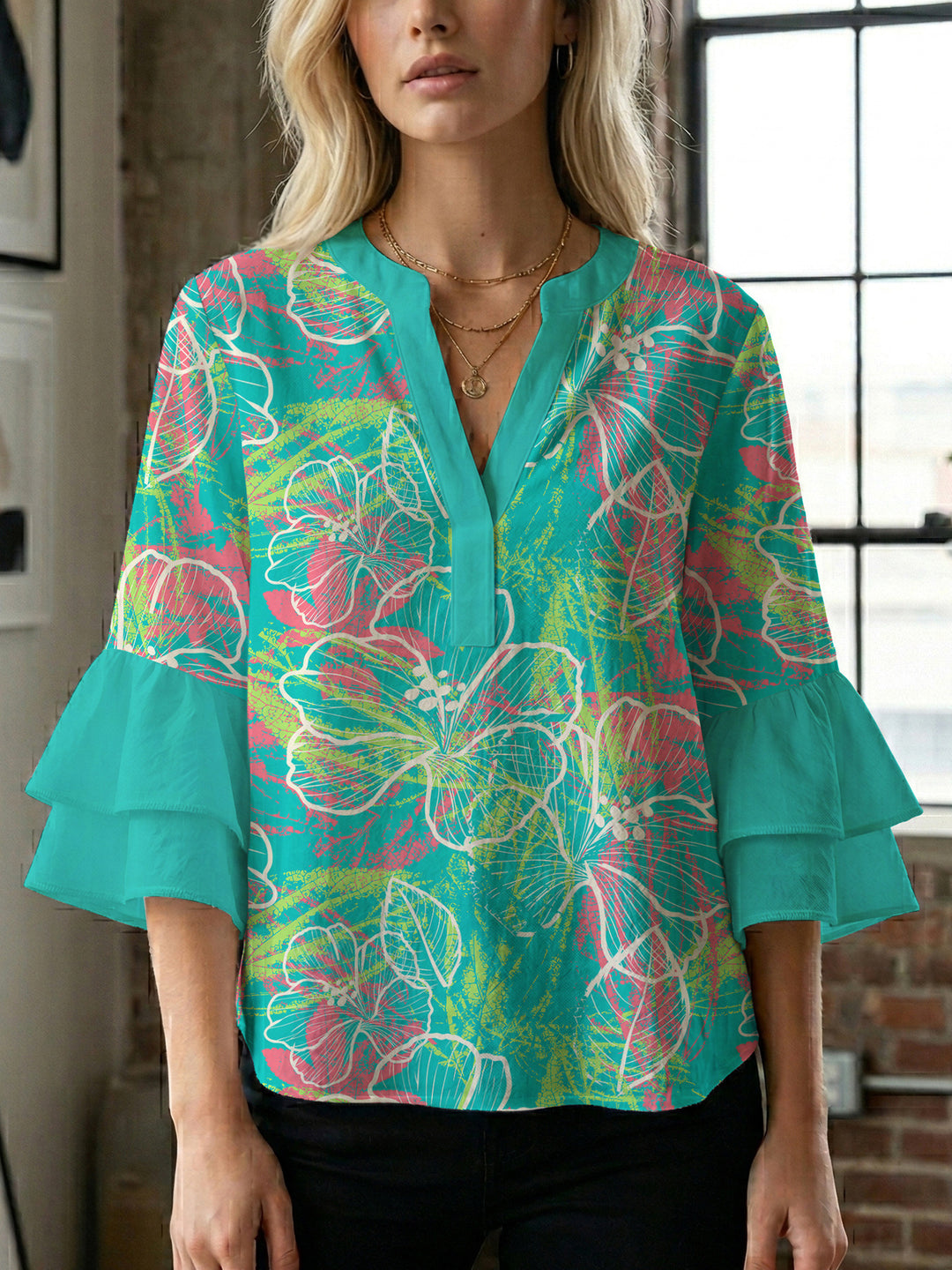 Women's blouse with voluminous sleeves and floral design Lisslune