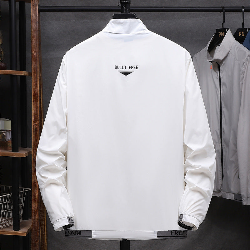 Men's lightweight water-repellent transitional jacket with practical zip pockets Lisslune
