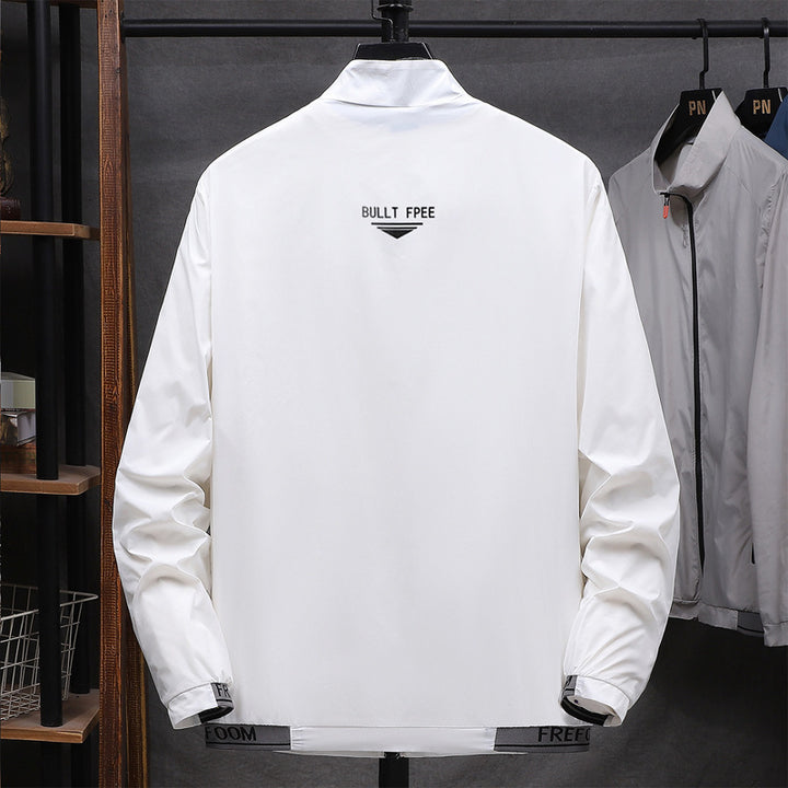 Men's lightweight water-repellent transitional jacket with practical zip pockets Lisslune