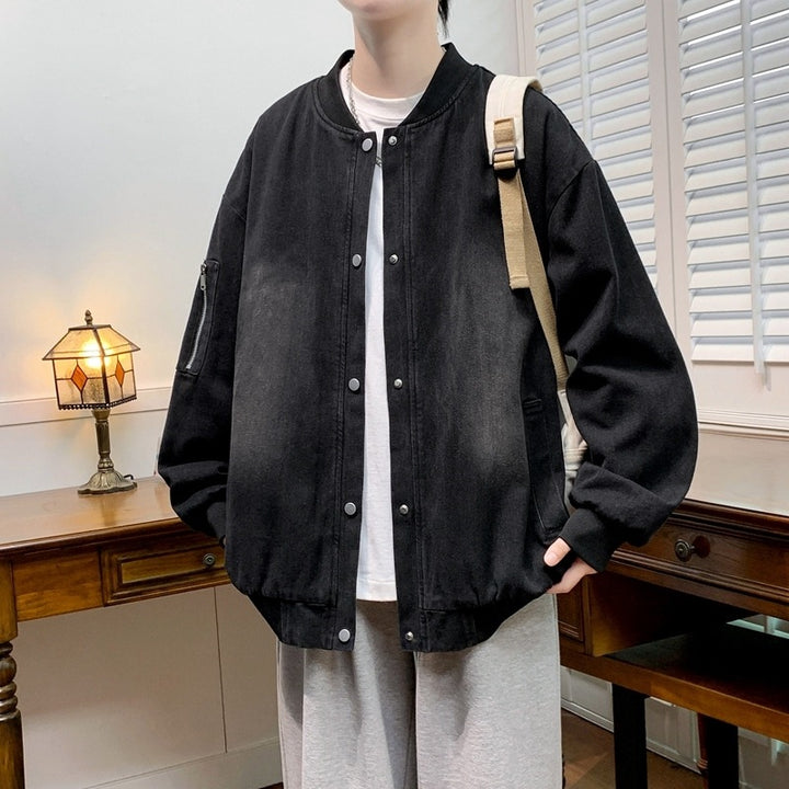 Men's casual bomber jacket with practical pockets and thermoregulating inner lining Lisslune