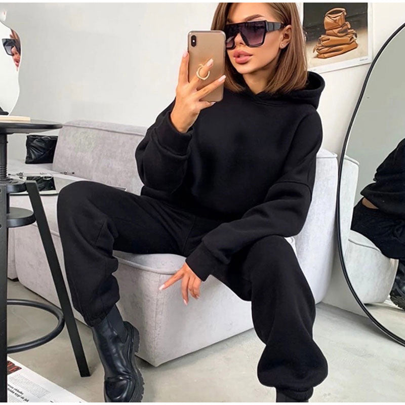 Women’s casual hoodie jumpsuit with practical pockets and modern cut Lisslune