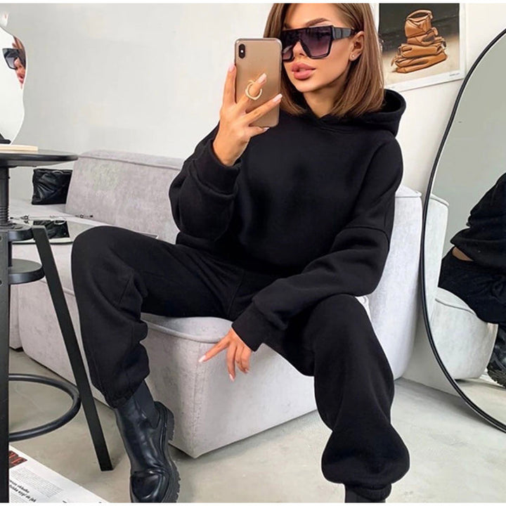 Women’s casual hoodie jumpsuit with practical pockets and modern cut Lisslune