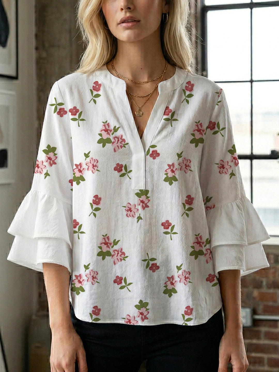 Women's blouse with voluminous ruffled sleeves and modern design Lisslune