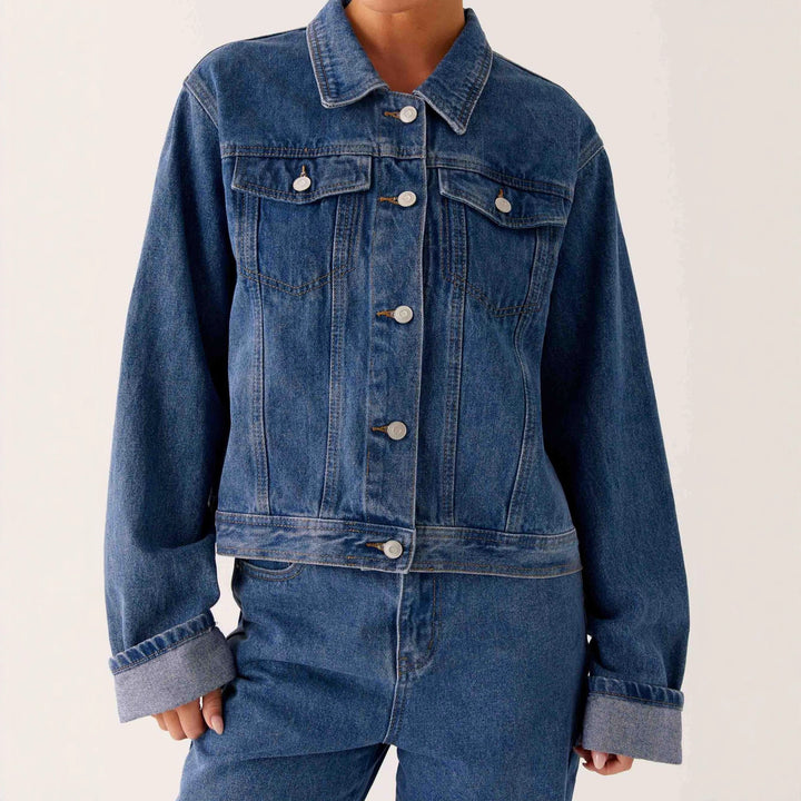 Damen trendige Denimjacke im lässigen Schnitt mit aufgesetzten Taschen und Knopfdetails Lisslune