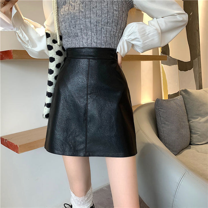 Ladies pencil skirt made of high-quality faux leather with contemporary cut