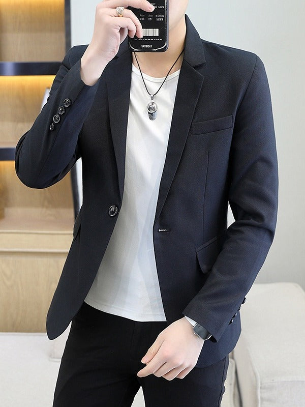 Men's stylish blazer with a slim fit and fine material Lisslune