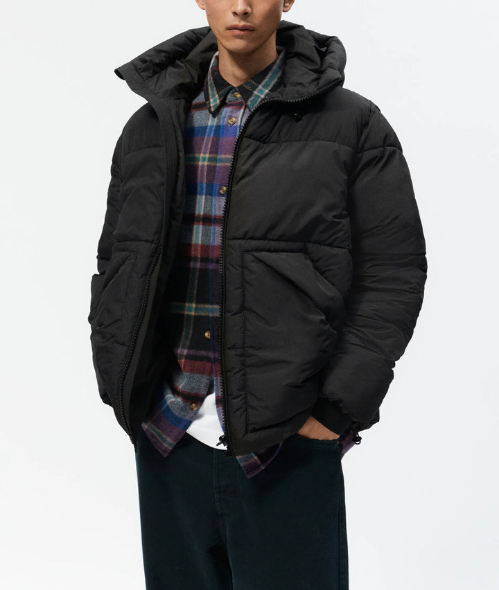 Men's quilted winter jacket with hood and generous pockets Lisslune