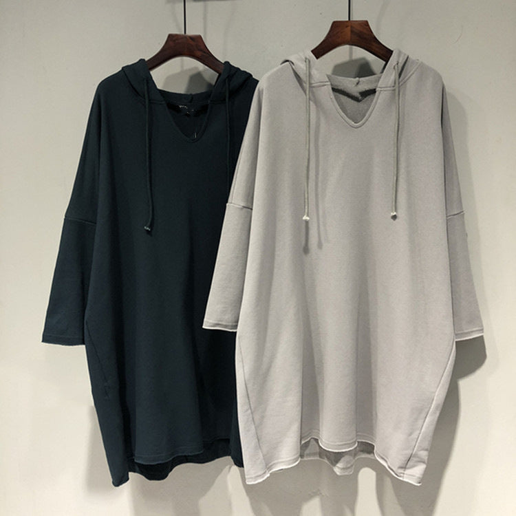 Women's hoodie dress with generous cut and hood Lisslune