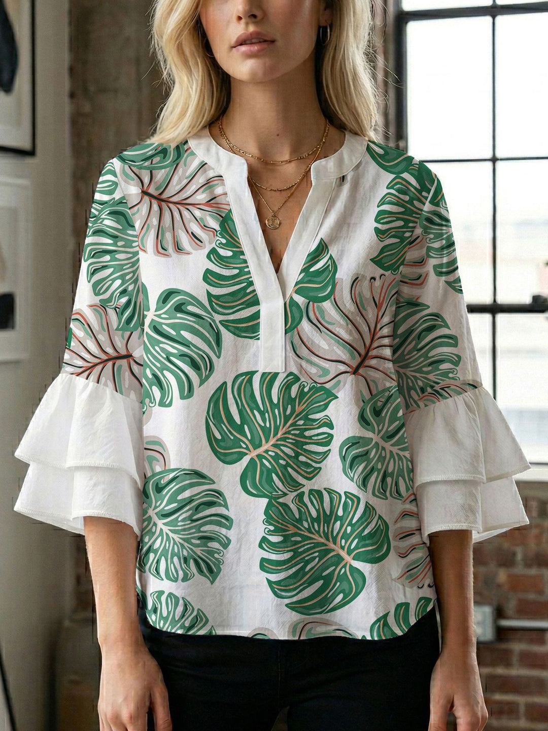 Women's blouse with voluminous wing sleeves and intense leaf pattern Lisslune