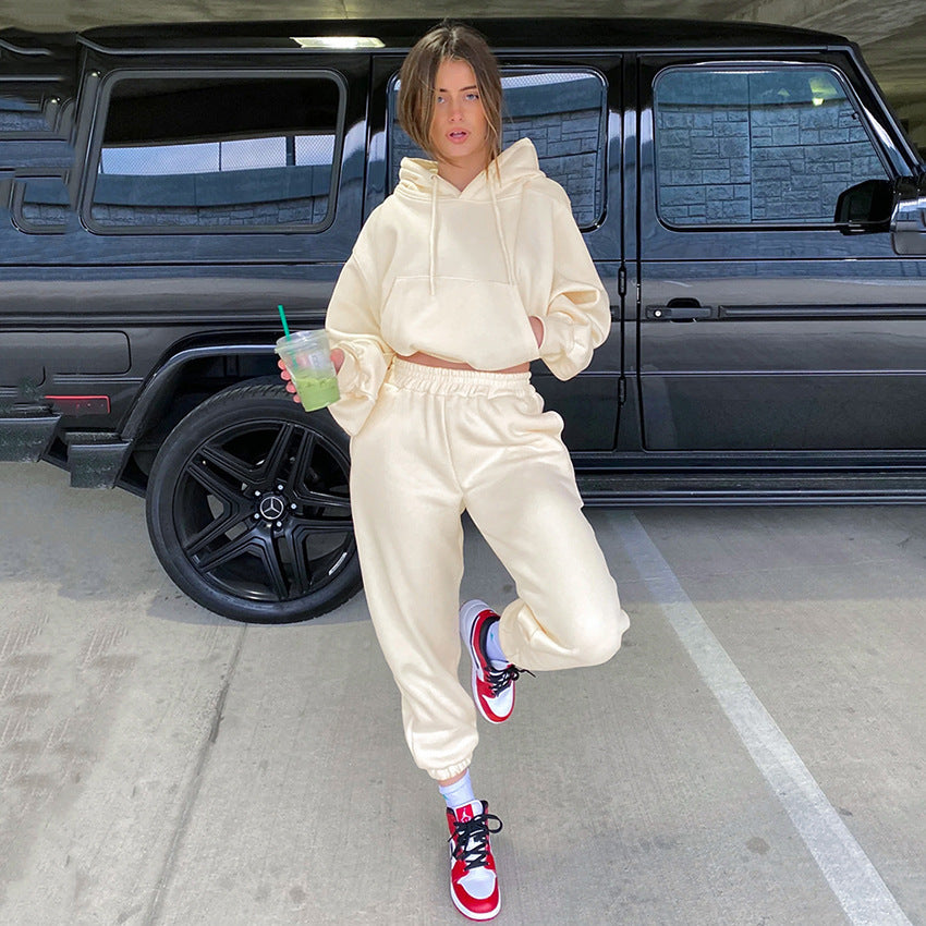 Women's comfortable cropped hoodie and jogger set Lisslune