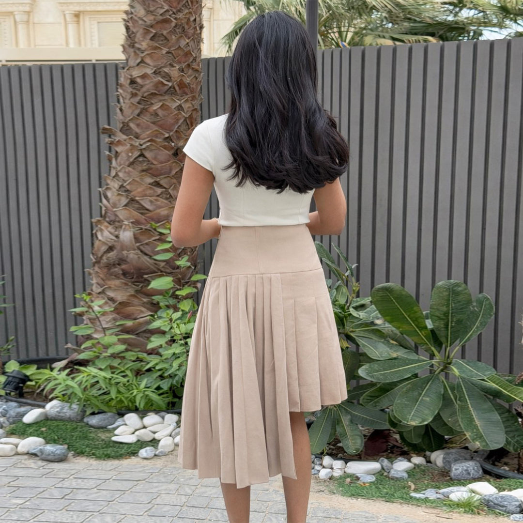 Ladies skirt in casual pleated style with fashionable lacing details Lisslune