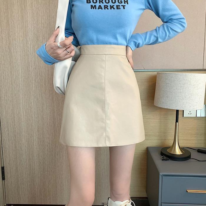 Ladies pencil skirt made of high-quality faux leather with contemporary cut