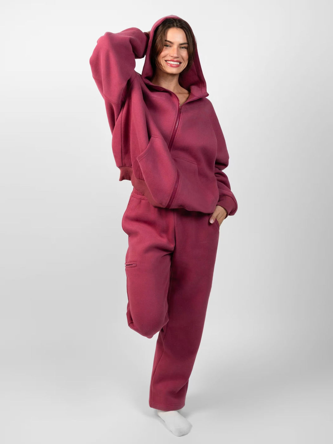 Ladies sporty fleece suit with high collar and practical pockets Lisslune