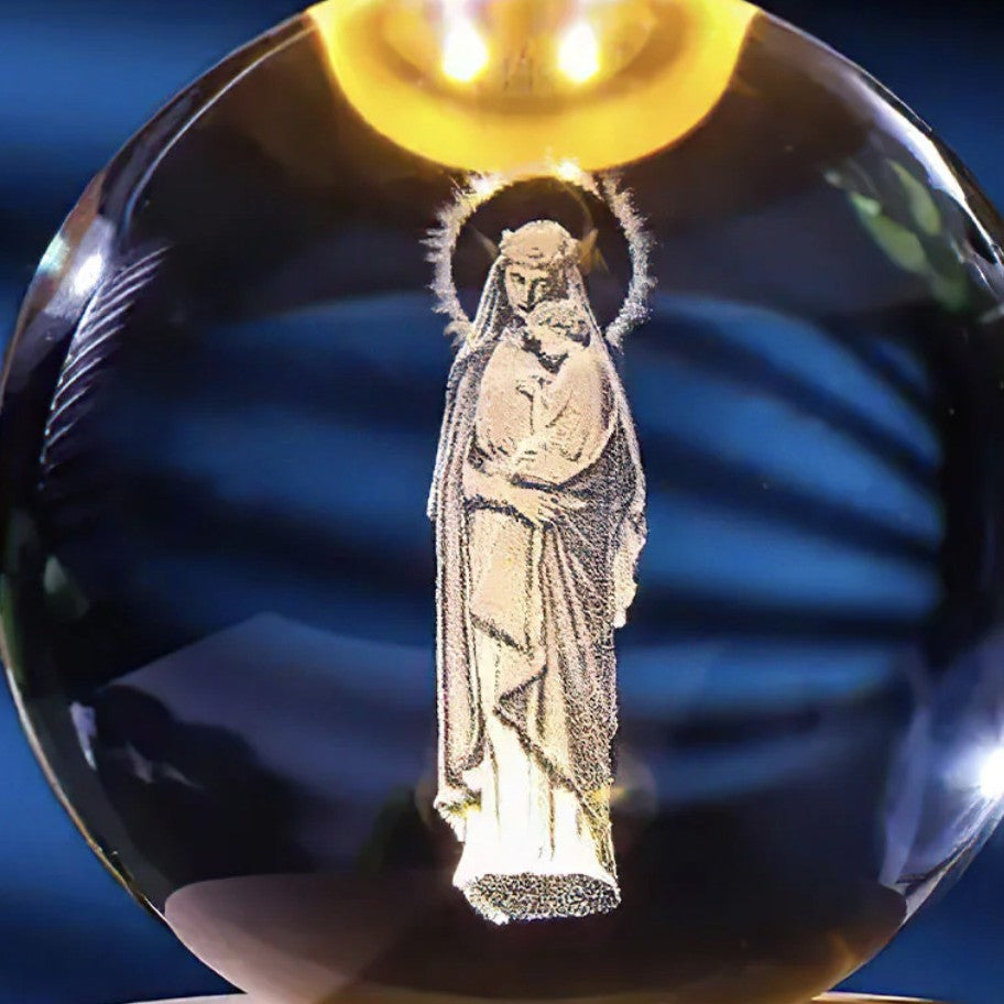 Lisslune | Glowing Moon Crystal Ball