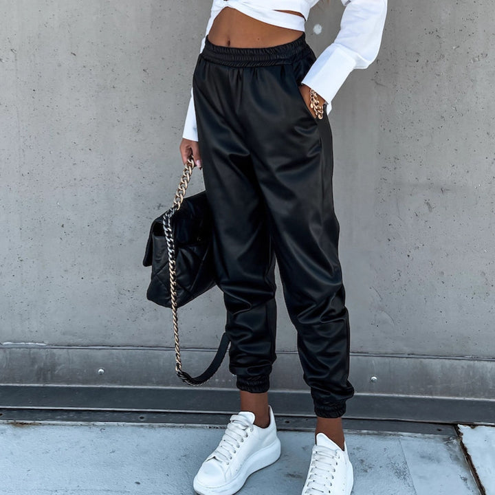 Women's Comfortable Jogging Pants in sporty style with elastic waistband and pockets Lisslune