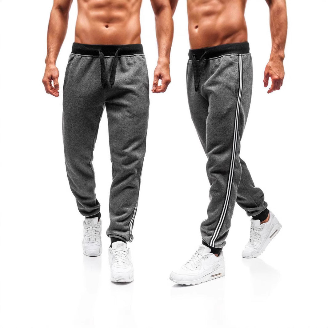 Men's sporty jogging pants with side contrast stripes Lisslune