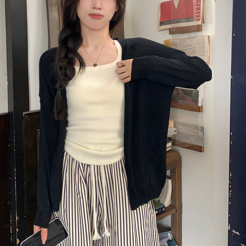 Women's casual knitted cardigan with a loose fit and fine details Lisslune